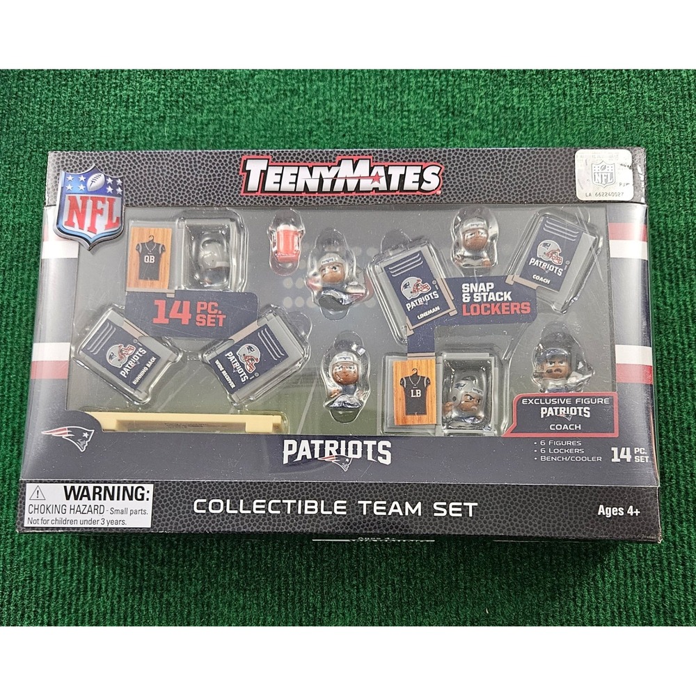 TEENYMATES NFL Patriots‎ Collectible Team Set 14 Piece Coach Figures Lockers